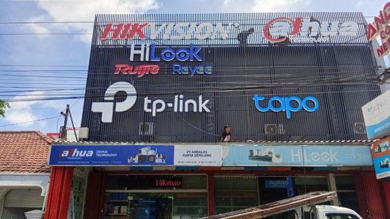 Huruf Timbul Akrilik Profesional untuk Branding Bisnis | Centronik Advertising