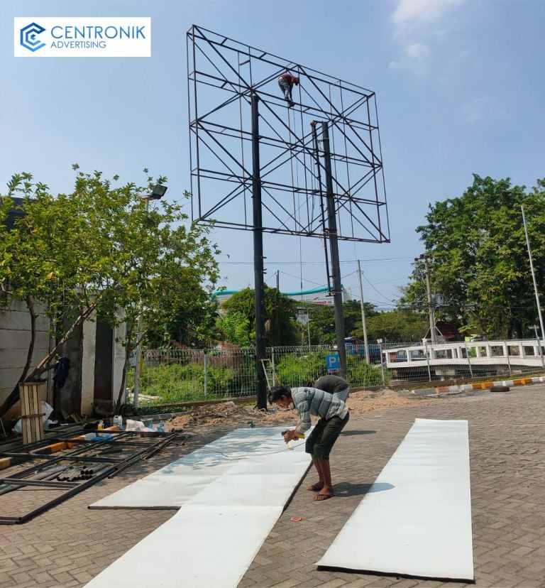 Centronik Advertising kontraktor pembuatan billboard/baliho di Indonesia