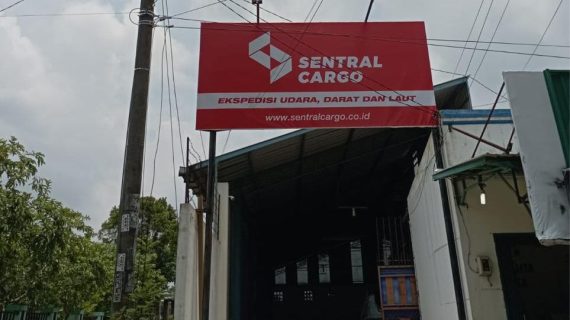 Proyek Reklame Sentral Cargo β Pembuatan & Pemasangan Signboard Outdoor