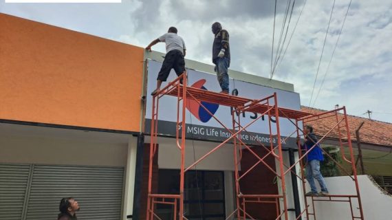 Proyek Neon Box Akrilik MSIG Life Insurance di Semarang β Branding Kantor Agen Mandiri