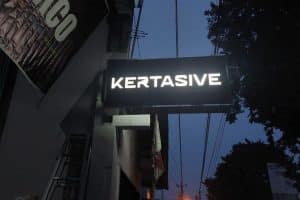 Proyek Neon Box Kertasive Demak