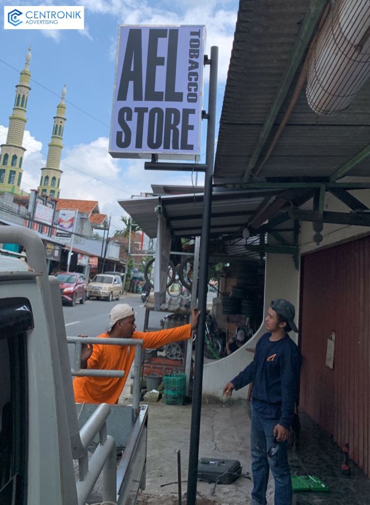 neon box toko di kudus