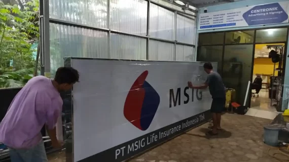 Proses Pembuatan Neon Box dari Workshop Hingga Terpasang | Centronik