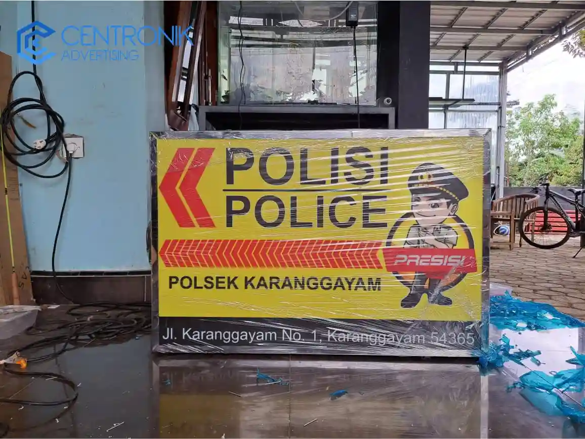pembuatan neon box akrilik custom
