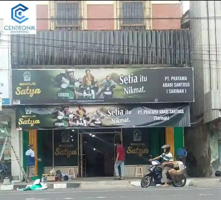 Vendor signage untuk kebutuhan branding perusahaan melalui signboard neon box dan pylon sign